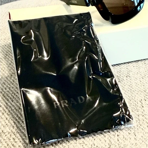 Prada Oversized Sunglasses Black Tortoise Gradient NWOT Italy - Picture 7 of 12